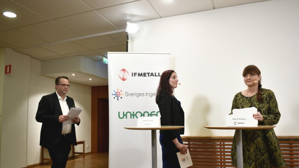 Martin Linder, Unionen, Ulrika Lindstrand, Sveriges Ingenjörer, och Marie Nilsson, IF Metall, gör sig redo för höstens förhandlingar.