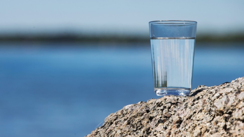 Vättern är en unik vattentäkt med höga naturvärden och en allt viktigare källa för dricksvatten, skriver Linda Snecker och Tobias Holmberg.