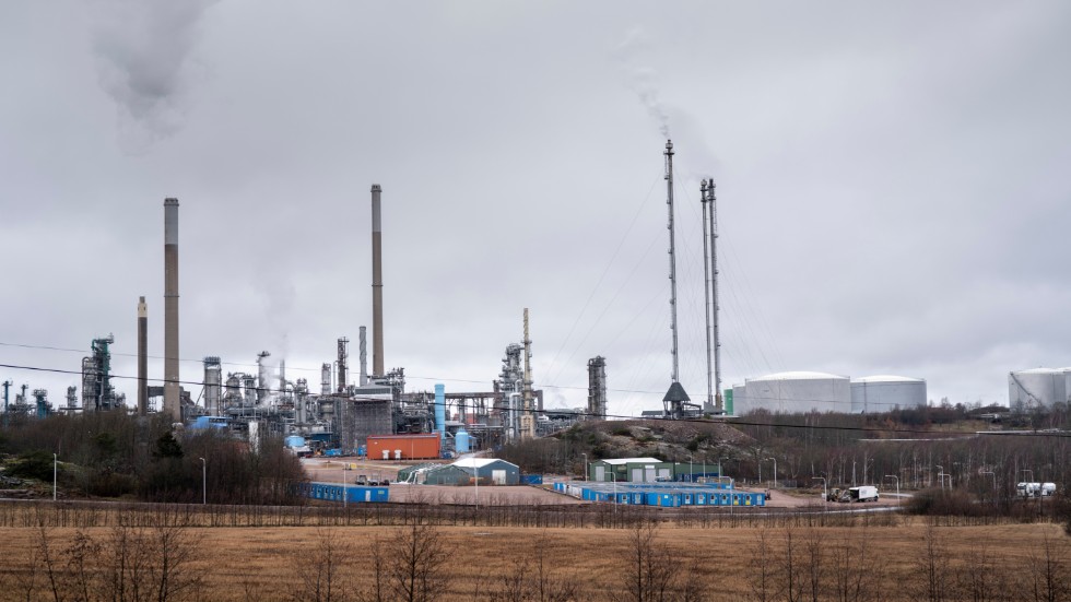 Raffinaderiet i Lysekil övergår efter många turer till produktion av förnybara bränslen.