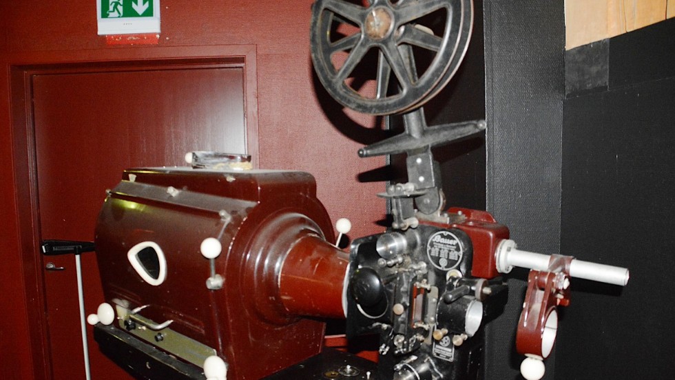 Biografen i Mariannelund är en av de äldsta som ännu är i drift. Här en gammaldags projektor som bevarats i salongen.