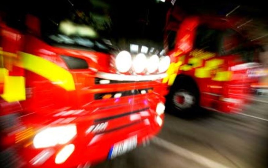 Räddningstjänsten larmades på tisdagseftermiddagen till en befarad brand i en bil norr om Vena.