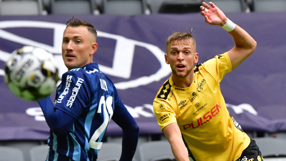 Jesper Karlsson (höger) skrev in sig i målprotokollet ännu en gång mot Djurgården.
