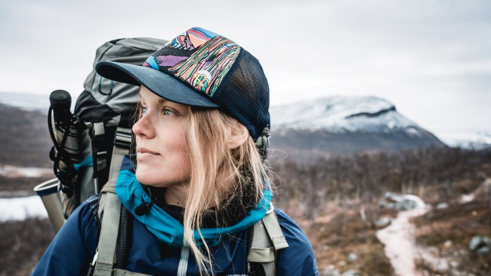 Linda Åkerberg inspirerades av en Hollywoodfilm och bestämde sig för att ta sig genom Sverige på egen hand. På hemsidan Wilderness-stories.com skriver hon om sina äventyr.