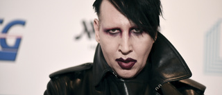 Marilyn Manson överlämnar sig till polisen