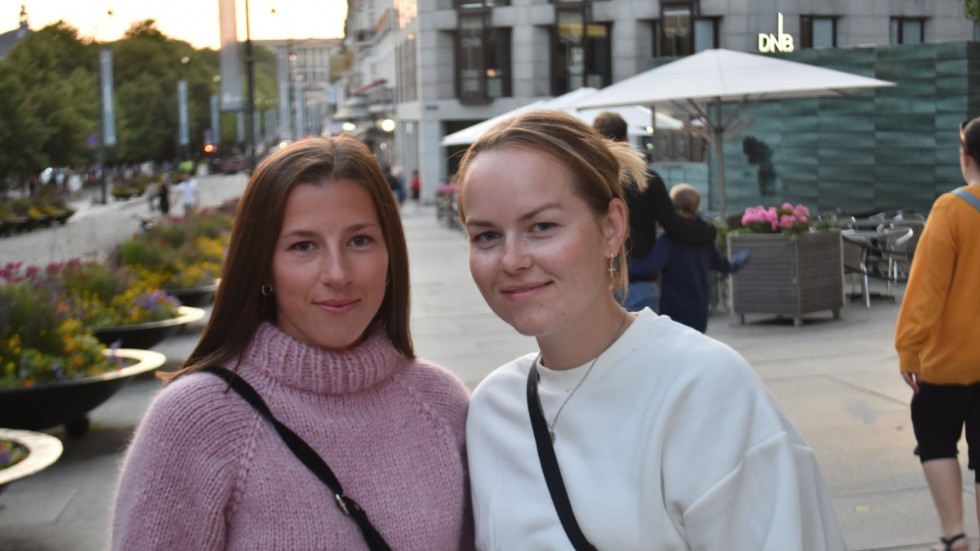 Vännerna Ingeborg Soleng (till vänster) och Anniken Malme minns båda tydligt när först hörde talas om terrordåden den 22 juli 2011.