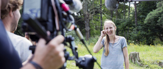 Amerikanska Nicole söker rötter i Burs – Nu är det premiärdags för Svt-succén med Anders Lundin