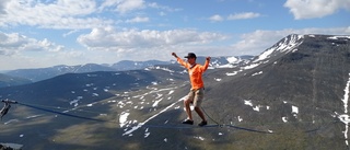 Världsrekordet på lina vid Lapporten: ”Det känns som att du går genom luften”