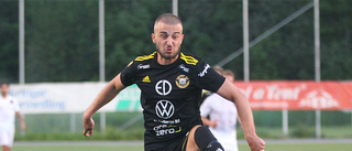 Överraskningslaget Smedby tar emot serieledaren Assyriska – se matchen här 