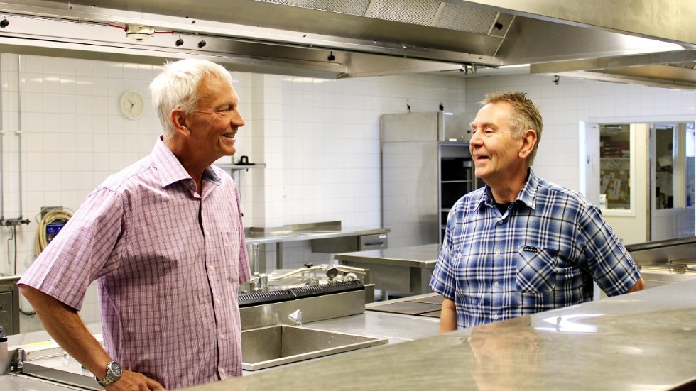 Peder Rannemalm och Leif Wiklund som är lärare på Restaurang och livsmedelsprogrammet tycker om att utbilda när de vet att eleverna är eftertraktade och har enkelt att få jobb.