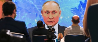 Tiotals covidsmittade i Putins krets