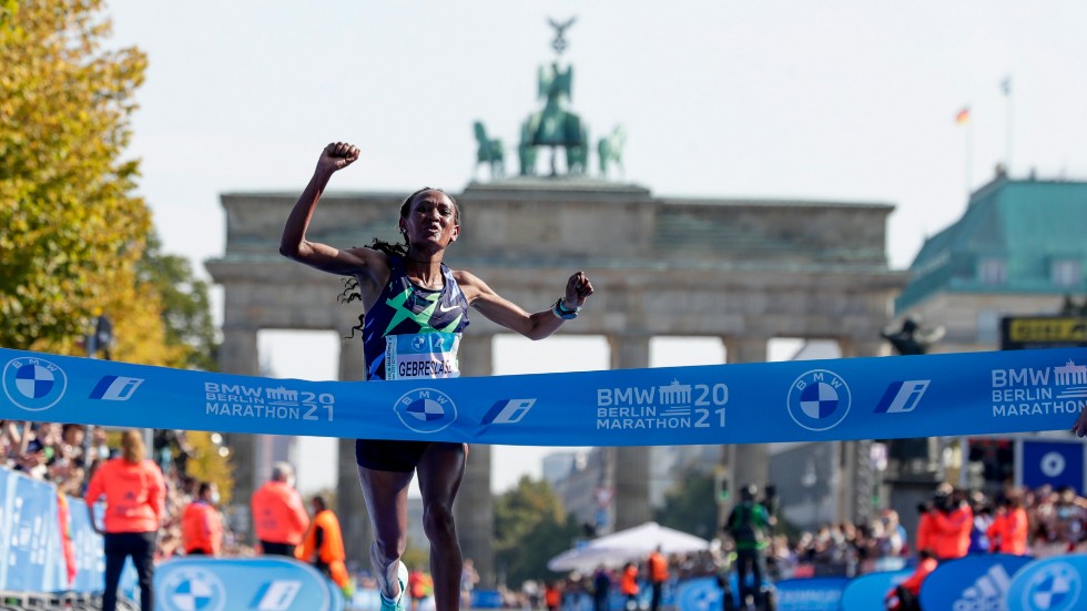 Ethiopiskan Gotytom Gebreslase vann sin debut i maraton i Berlin.