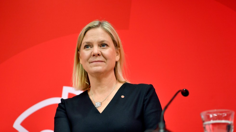Finansminister Magdalena Andersson (S) har officiellt blivit nominerad till partiledare av partiets valberedning.