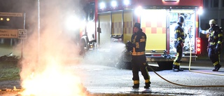 Fyrverkerikaos och flera bränder – stökig nyårsnatt i Sörmland ✓"Yngling sköt raketer rakt in i en folksamling"