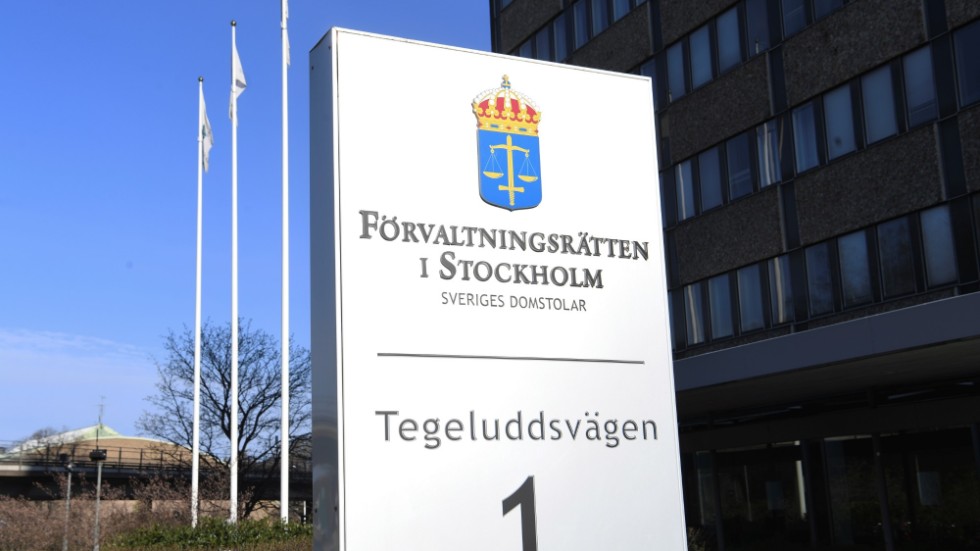 Förvaltningsrätten i Stockholm meddelar i en dom att dödshjälpsläkarens legitimation även i fortsättningen ska vara återkallad. Arkivbild.