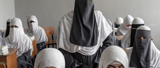 Talibanerna förbjuder kvinnor på universiteten