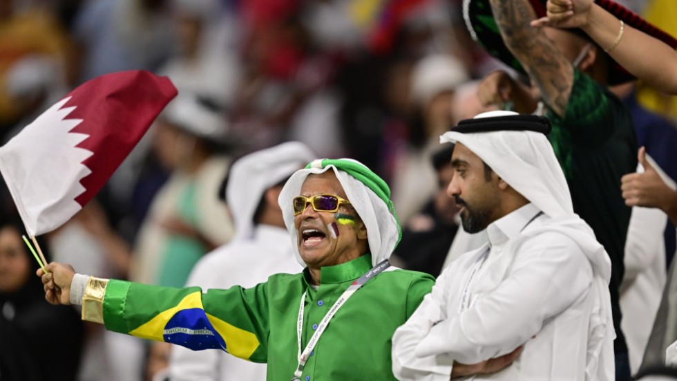 Publik på Al Bayt Stadium i Al Khor utanför Doha under öppningsmatchen i fotbolls-VM i Qatar mellan Qatar och Ecuador. 