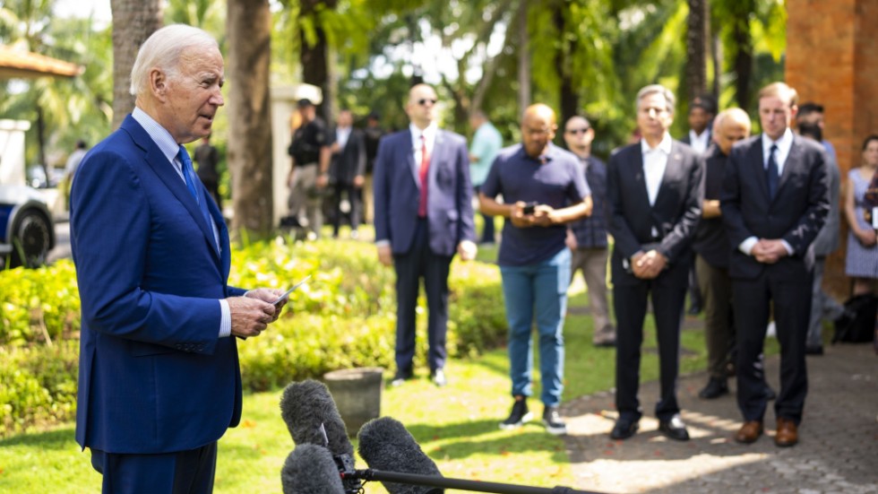 USA:s president Joe Biden mötte reportrar efter ett snabbinkallat möte på Bali med anledning av att en robot slog ned och dödade två personer i Polen på tisdagen.