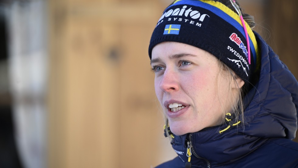 Elvira Öberg är storfavorit i alla VM-lopp i skidskytte. Det är inget som skrämmer henne.