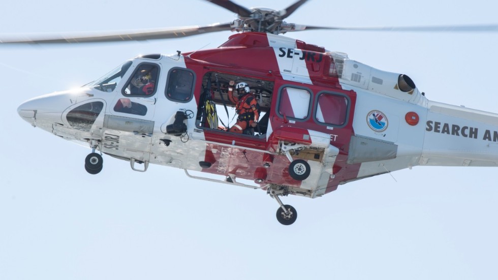 En av Sjöfartsverkets räddningshelikoptrar deltog i sökandet. Arkivbild.