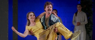 Jakob Carlander om Shakespeare: "Rapp, rolig, charmig och har ett högt tempo"