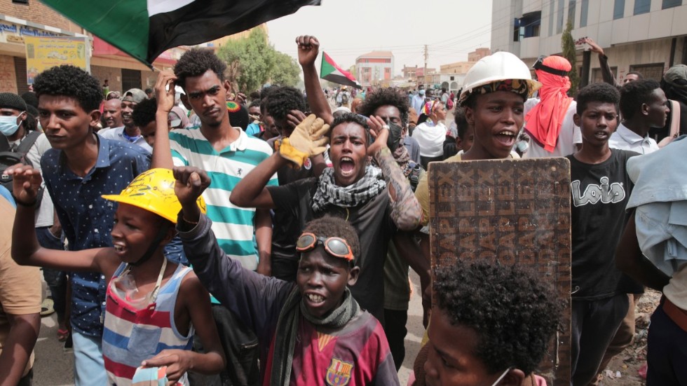 Protester på torsdagen mot militärregimen i Sudan