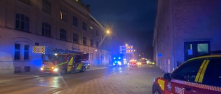 Lägenhet obeboelig efter brand i centrala Eskilstuna