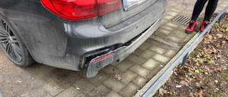 Lömska parkeringshinder orsakar skador