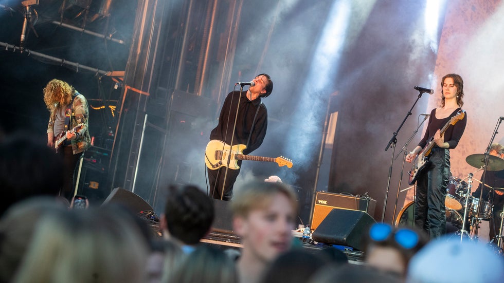recension-hurula-f-r-b-ra-hela-helgens-identitet-p-sina-axlar