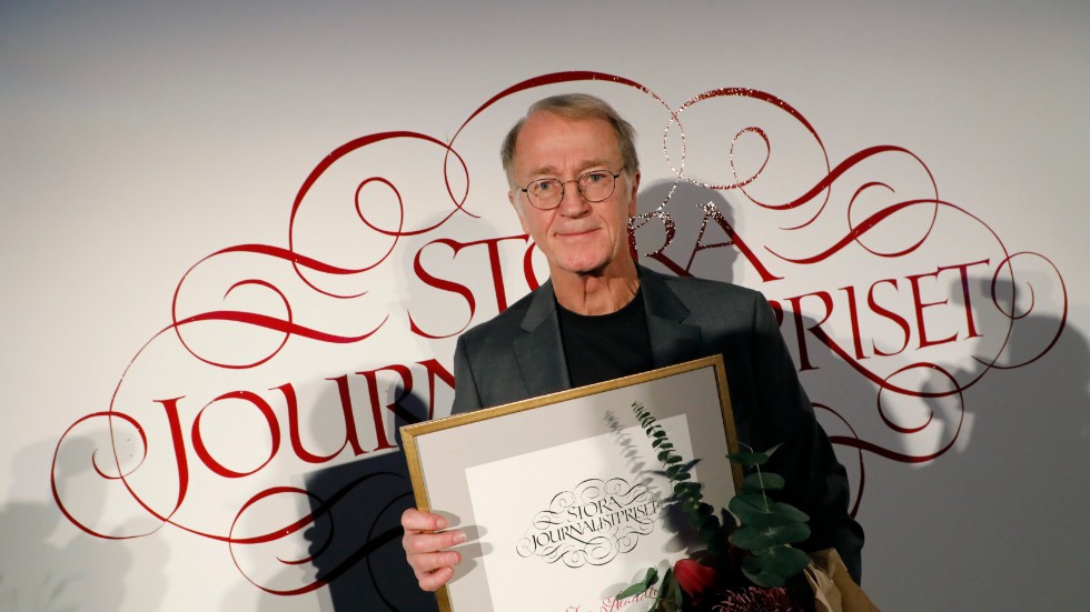 Signaturen "C.E.G." har sett dokumentärfilmaren Tom Alandhs senaste film ”När världen kom till Ronneby”. Bilden är från 2017 när Tom Alandh tilldelades Stora journalistpriset.