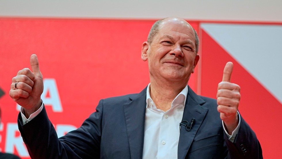 Tillträdande förbundskansler Olaf Scholz, SPD, efter att hans parti röstat för regeringsöverenskommelsen.