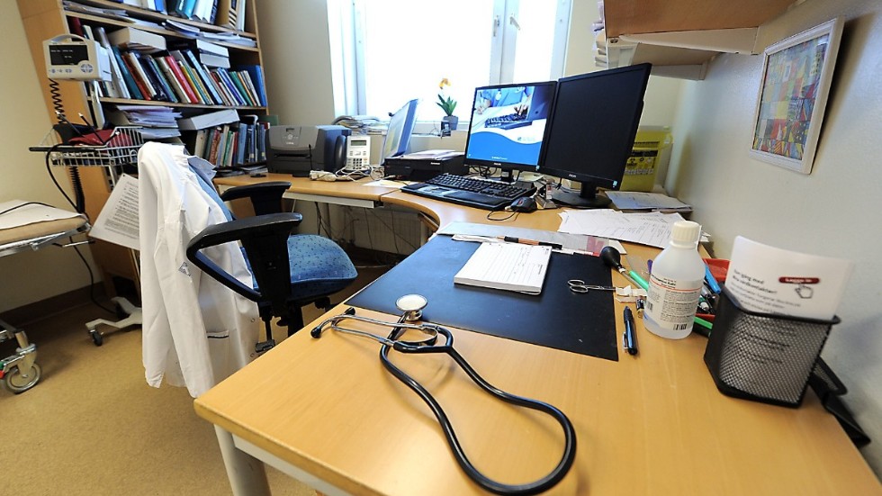 ”Tyvärr avskräcker den höga arbetsbelastningen inom primärvården för närvarande läkare från att söka jobb i Region Västerbotten.”
