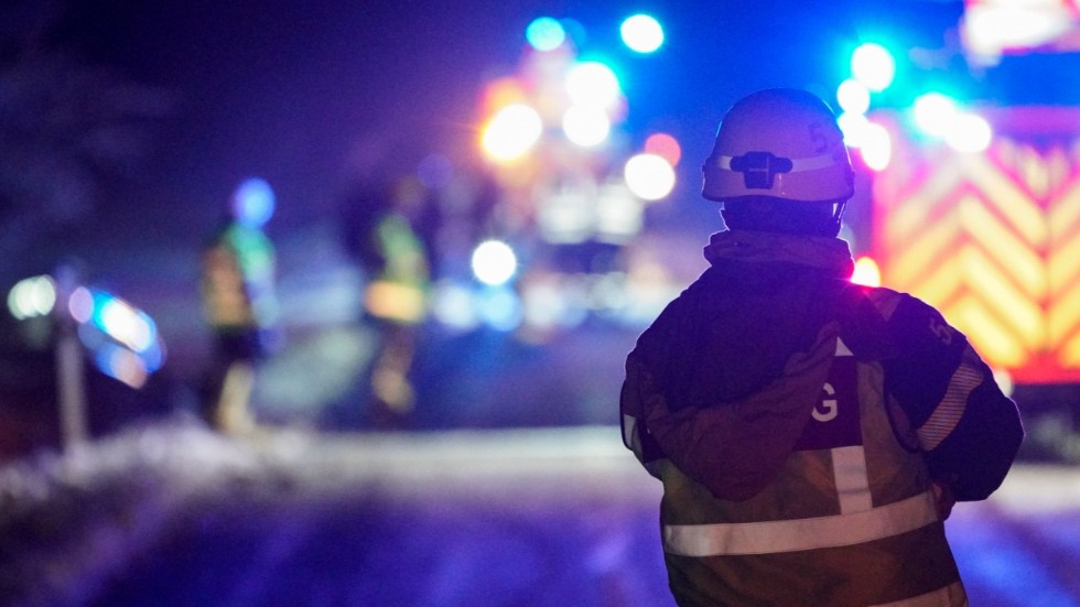 Räddningstjänsten har larmats till en brand i Ödeshög.