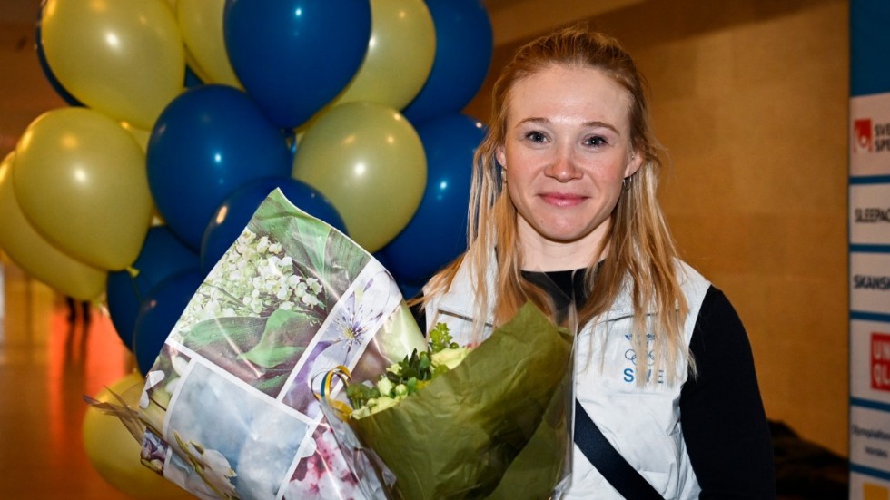 Jonna Sundling vid hemkomsten till Arlanda och Sverige.