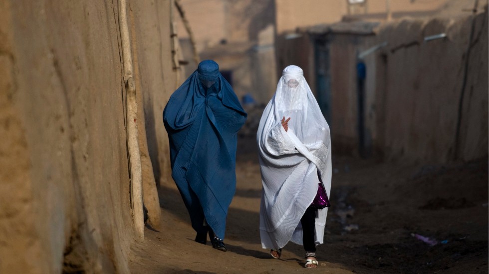 "Jag vill att afghanska kvinnor själva ska kunna bestämma vad de ska göra med sin utbildning eller vad de ska jobba med", skriver insändarskribenten.