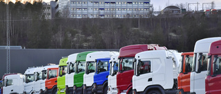 Volvo och Scania: "Vi följer sanktionsreglerna"