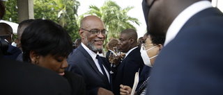 Henry lovar snara val i Haiti