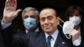 Berlusconi tillbaka på sjukhus