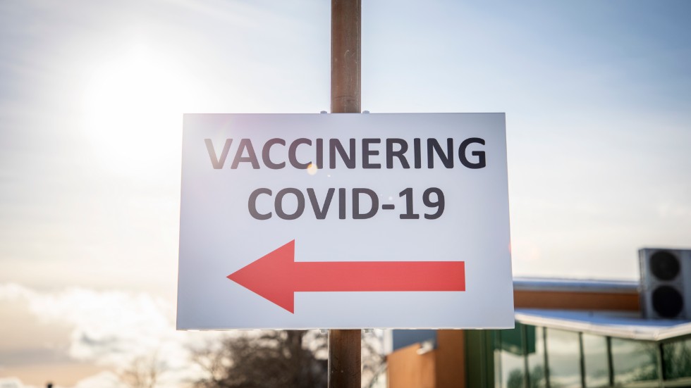 Många östgötar har hunnit med tre vaccineringar mot covid-19.