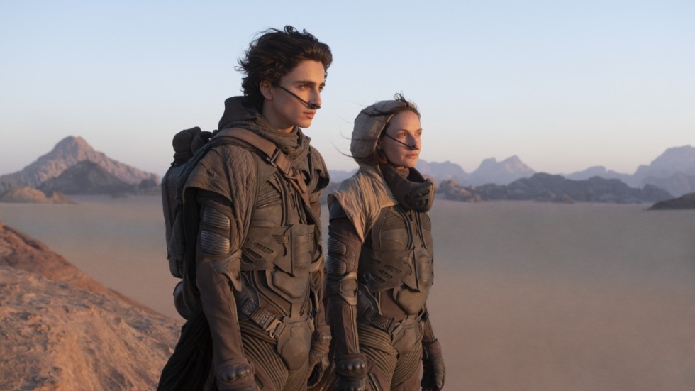 Timothée Chalamet och Rebecca Ferguson i Denis Villeneuves filmatisering av "Dune". Pressbild.