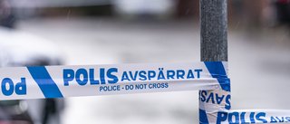 Polis sköt knivbeväpnad man i Uppsala