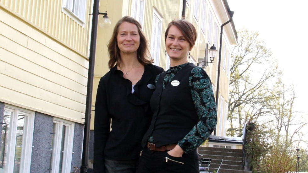 Systrarna Veronica Eriksson och Camilla Cederholm driver hotell- och konferensanläggningen Rimforsa Strand.