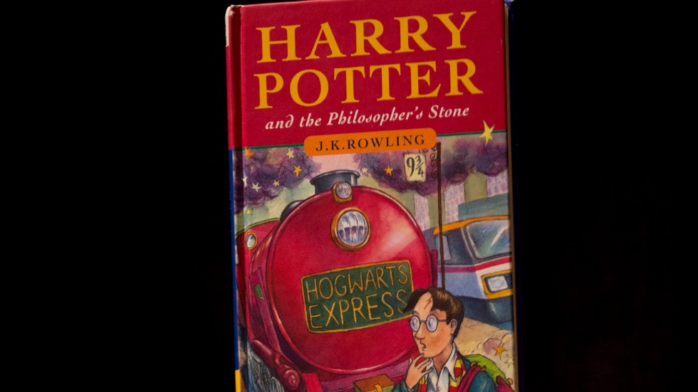 Den första upplagan av "Harry Potter och de vises sten". Arkivbild.