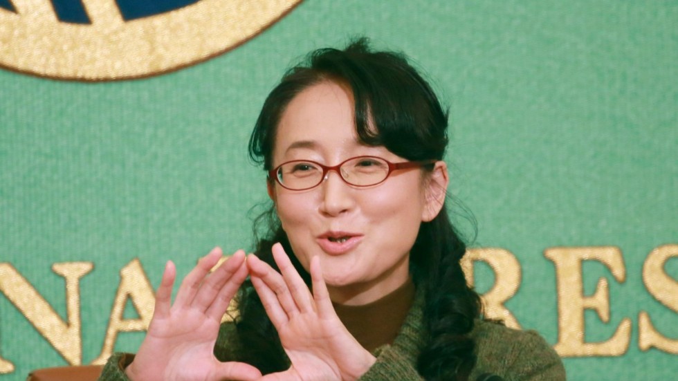 Yu Miri (född 1968) är en av Japans mest kända författare. "Tokyo Ueno Station" tilldelades 2020 National Book Award i kategorin årets bästa översatta skönlitterära bok. Priset är ett av USA:s mest prestigefyllda litterära priser.