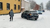 Bilist rammade körskolebil på Norrböle – trafikläraren har aldrig varit med om något liknande: ”Kom körandes väldigt fort” • Smet från platsen – misstänks för tre brott