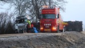Lastbil blockerade väg 77 stora delar av nyårsaftonen