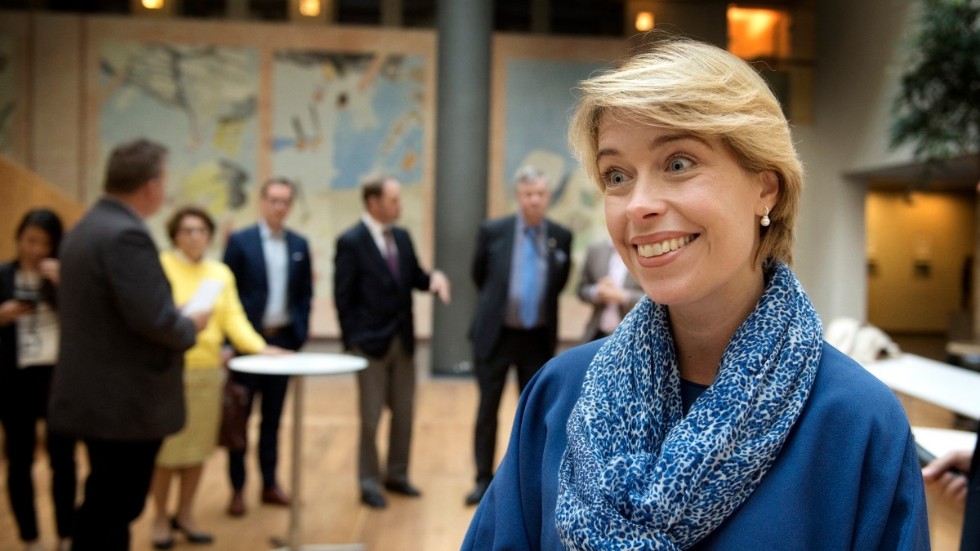 Annika Strandhäll är ordförande för S-kvinnor i Sverige, miljöminister och debattör tillsammans med Camilla Egberth i Folkbladet denna lördag
