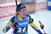 Elvira Öbergs dominanta insats – tog karriärens tredje världscupseger: "Jäkligt skönt"