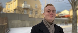 23-årige Max står på SD:s lista i Boxholm: "Fyra år går fort inom politik"