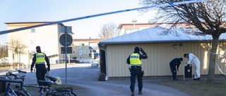 JUST NU: 25-åringen häktad för medhjälp till mordet i Ekholmen