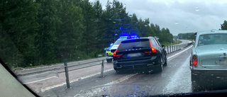 Trafikolycka i Luleå- personbil körde om lastbil